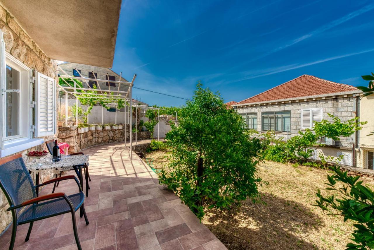 Sea Shell Apartments Дубровник Экстерьер фото